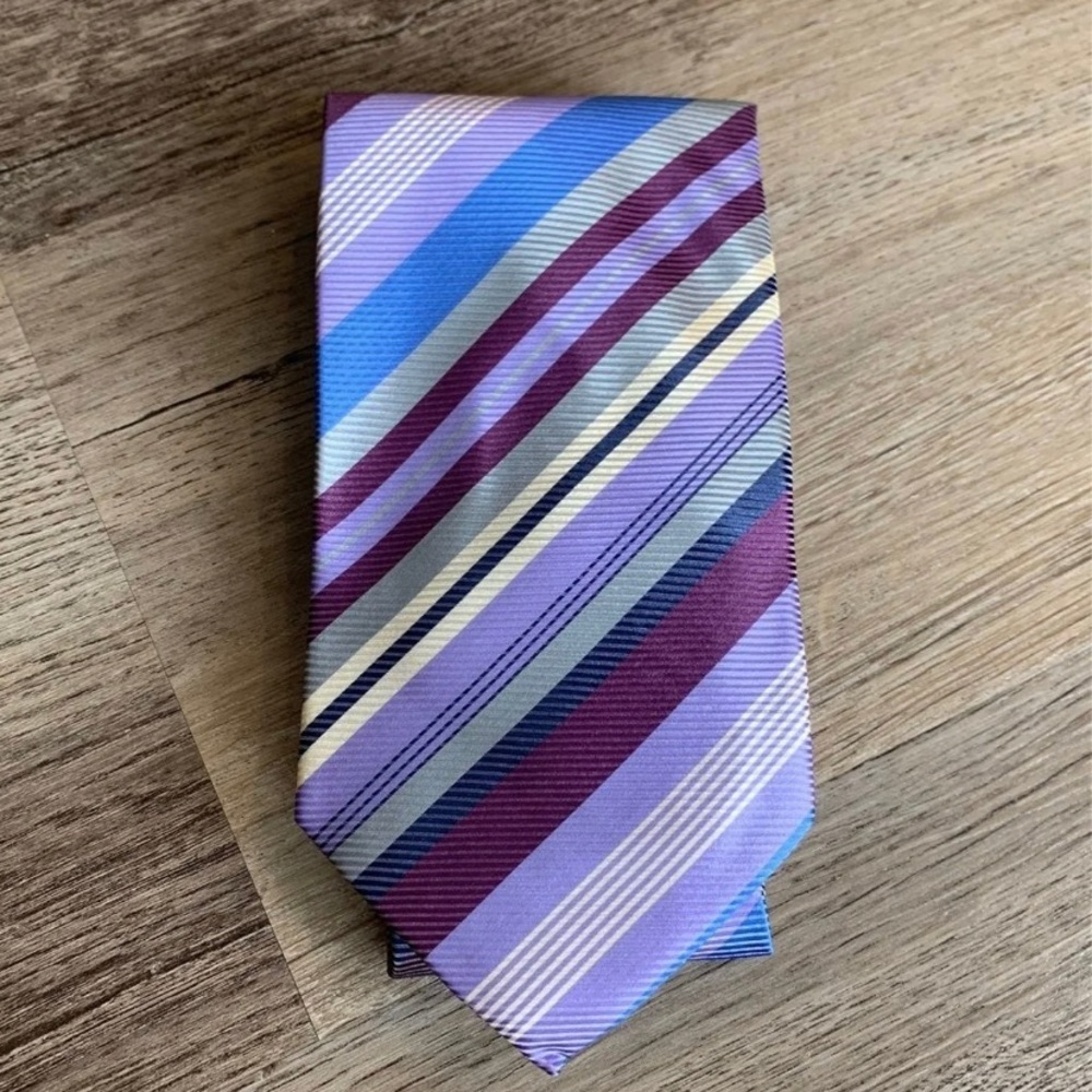 New man tie